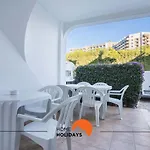 #109 Family House With Pool In Albufeira