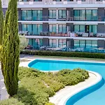 Al - Residence Golf Club Modern Apartment