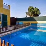 Beautiful Villa In Sunny Lagoa