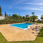 Cardeira Holiday Apartments