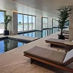 Bayline Condominium - Heated Indoor Swimming Pool - Spa - By Bedzy