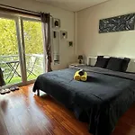 Private Bedroom With Balcony & Private Bathroom In Modern Shared Apartment - King & Queen Size Bed