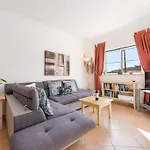 Central Apartment In Luz At Walking Distance To The Beach And Center With Tv And Wifi