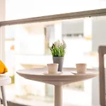 Cozy Sea View Apartment Near City & Airport