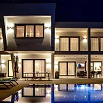 Villa Moroz - By Bedzy