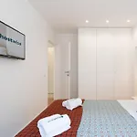 Sweet Sunny Flat W/ Balcony - Gaia