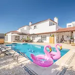 Guestready - Gorgeous Villa Near The Lagoon