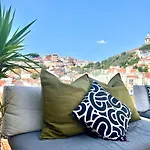 Castello Prime Suites