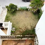 Family House With Sea View In A Dos Cunhados