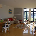 Luxury 2-Bed Apartment With Huge Pool - Albufeira