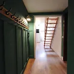 Gaia Style Room In A Shared Apartment