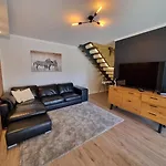 Tac - Sunset House