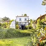 Stoke Portugal Surf House