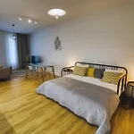 Azure Downtown - Flat 1