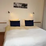 Modern 4 Bedrooms With All Enusuits Spacious Amazing Views With 4 Swimming Pools