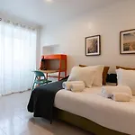 Studio For 2 Just 250M From Largo Intendente