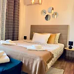Cozy And Stylish Studio Apt Just 800M From The Beach - New On Booking!