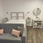 Botica Guesthouse