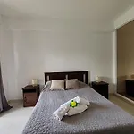 2A Palmeiras Com Piscina - Casas & Papeis