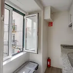 Bairro Alto Window - Cozy Spot In A Buzzing Locale
