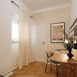 Badet - 3 Bedrooms, Office And Terrace In Alvalade
