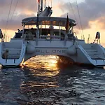 Catamaran All One