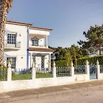 Santa Cruz Surf House By Stoke Travel