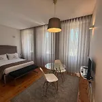 Ml Apartments Republic