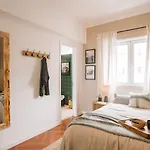 Sabarros - 2 Bedrooms In Alvalade