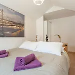 Principe Real 2 Bedrooms 2 Bathrooms, Air-Con, Wi-Fi, 3Rd Floor