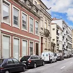 Modern Apartment Porto 100M² + Balcony