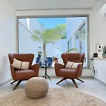 Vila Golfinho, With Heated Pool, Rooftop Lounge And Ocean Views