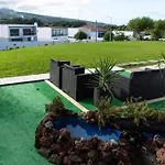 Vila Vicente Jacuzzi Sauna And Parking