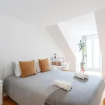 Double Room With Private Wc In Shared House In Downtown Lisbon