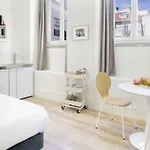 Lisbon Serviced Apartments - Ascensor Da Bica