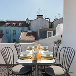 Lovelystay - Bairro Alto Terrace Wonder