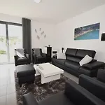 Lavish Villa In Foz Do Arelho With Private Pool