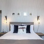 Carnot House