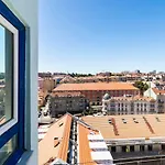 Central Apartment With Great Views And Aircon