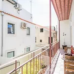 Stylish Apartment Near Av. Liberdade