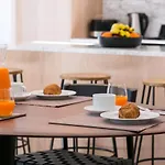 Joivy Stunning 2Br Apt With Garden, By The Avenida Subway And Botanical Garden Of Lisbon