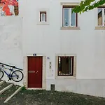 Rent4Rest Lisbon Downtown Tiny Studio Apartments