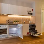 Upscale & Trendy Flat In The Center