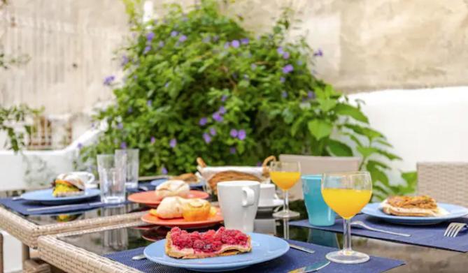 Refreshed With Private Garden Almada