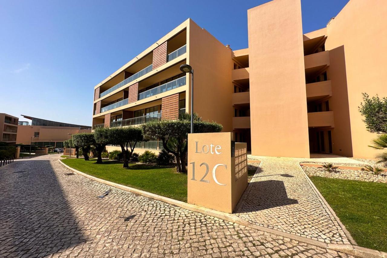 Apartamento Herdade Dos Salgados, T2 12c 3d, Lagoas