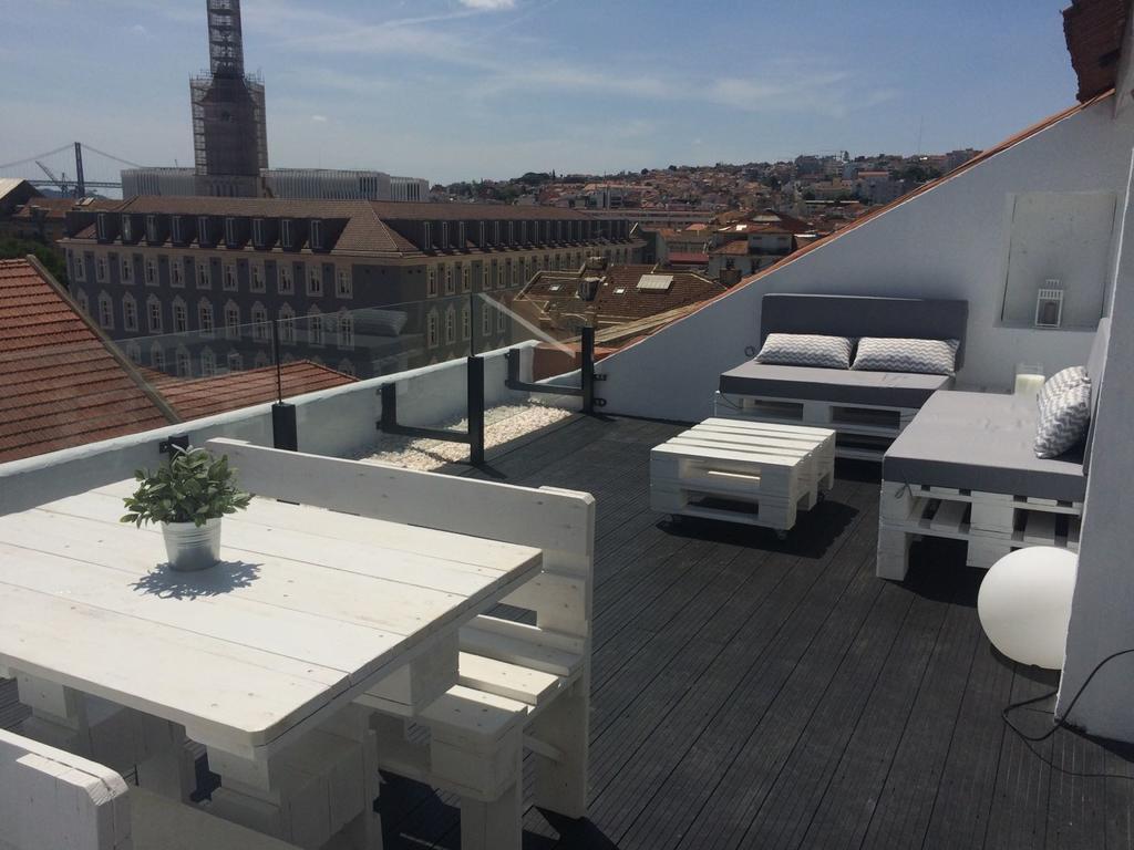 A Terrace On A Topfloor With A View Appartamento Lisbona