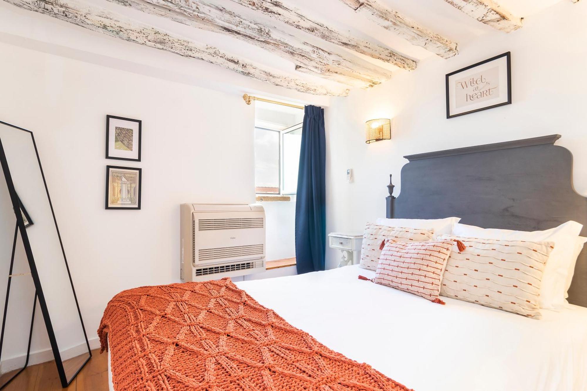 Delightful & Quirky With River Views * Lisbona